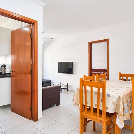 Apartamento Lenamar II: Beachside Comfort with AC & Wi-Fi Ubatuba Exterior photo