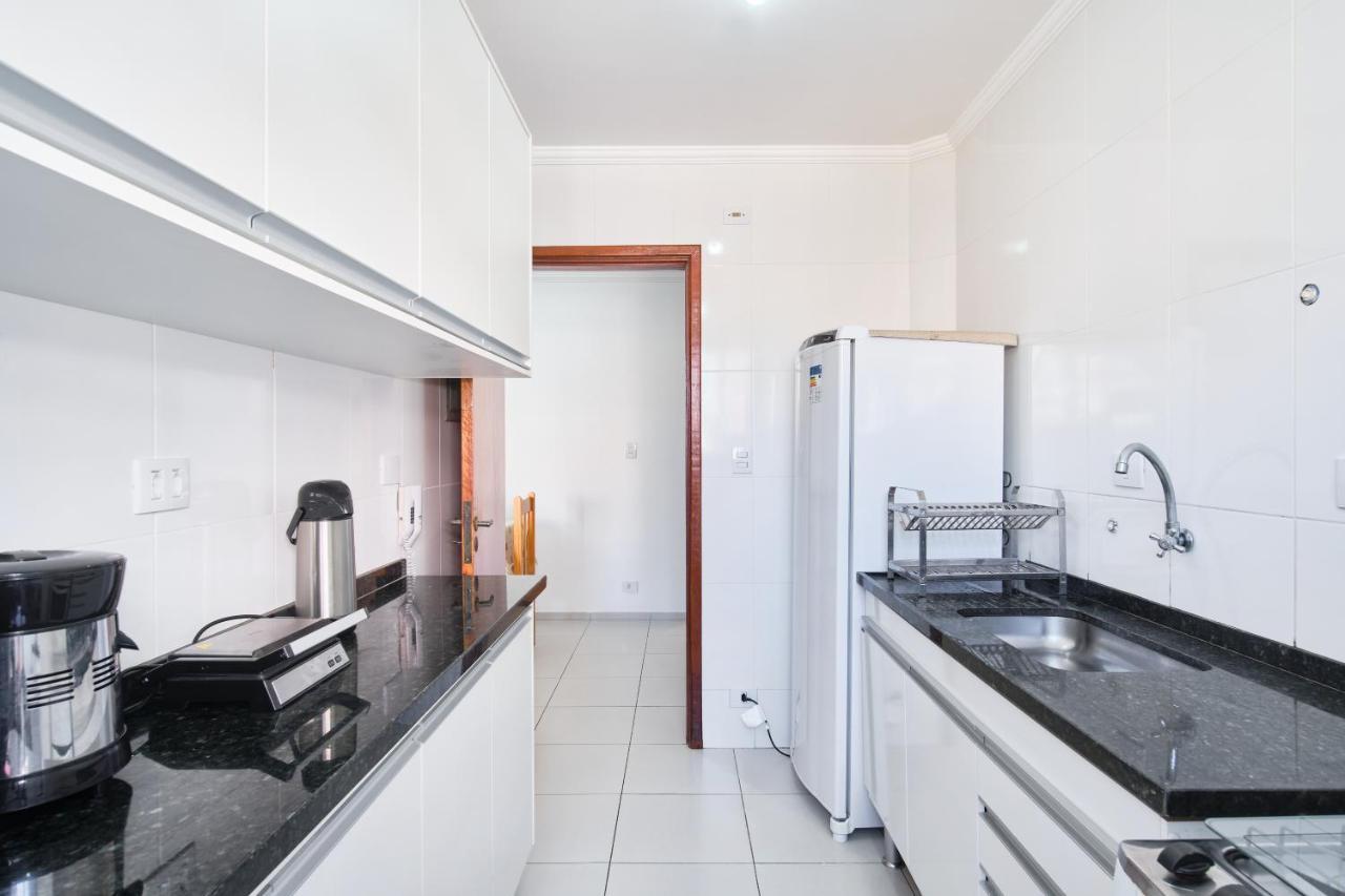 Apartamento Lenamar II: Beachside Comfort with AC & Wi-Fi Ubatuba Exterior photo