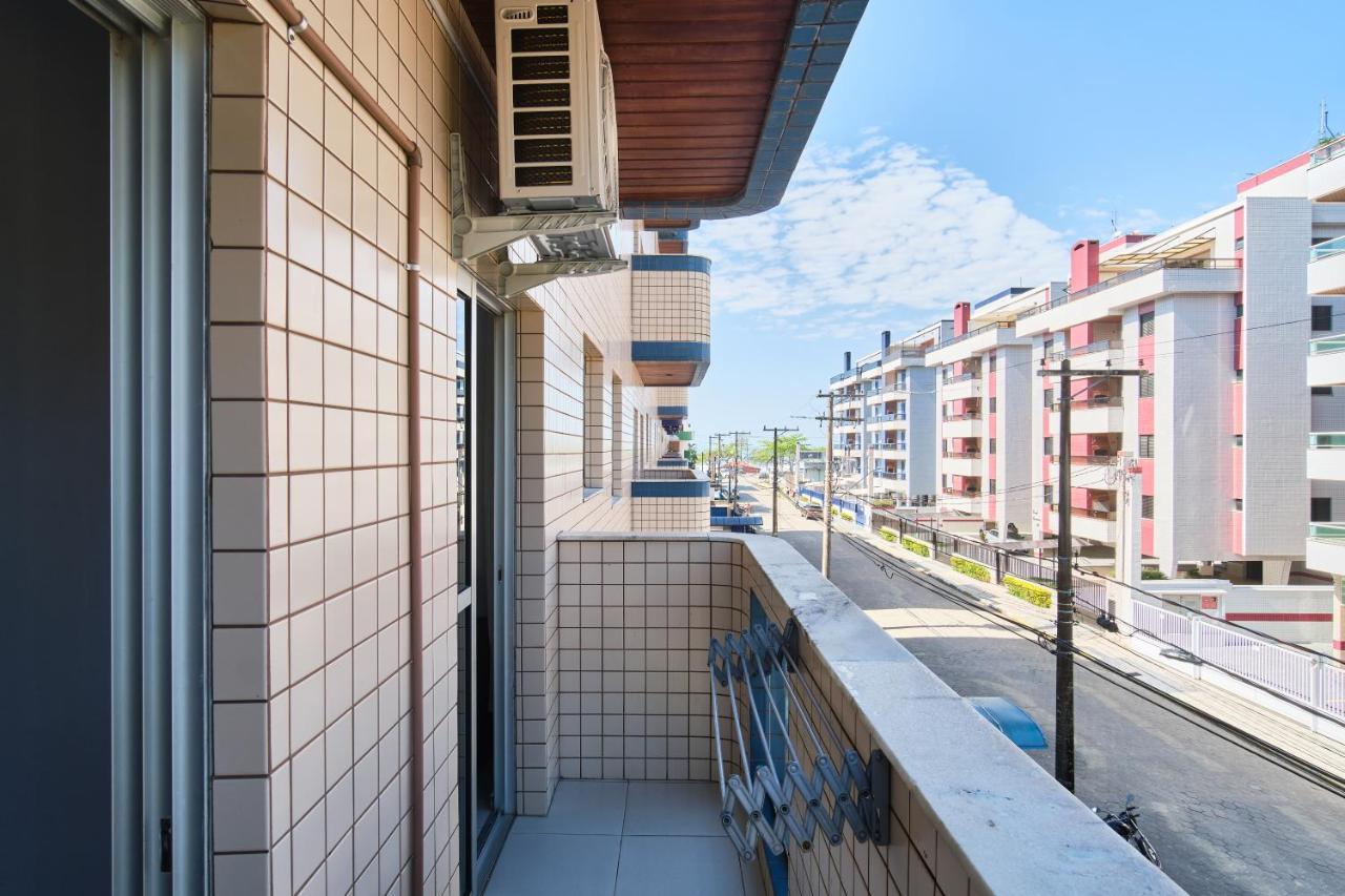 Apartamento Lenamar II: Beachside Comfort with AC & Wi-Fi Ubatuba Exterior photo