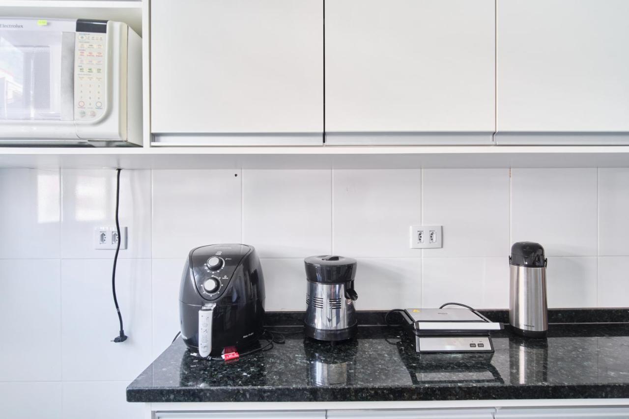 Apartamento Lenamar II: Beachside Comfort with AC & Wi-Fi Ubatuba Exterior photo